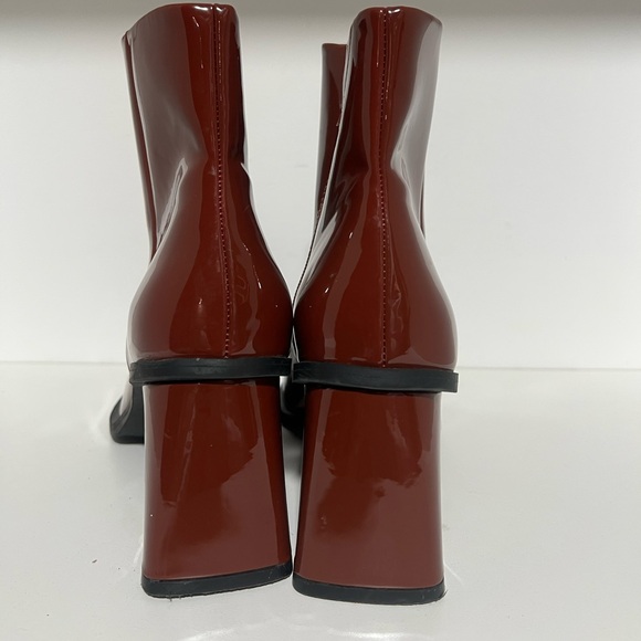 BP women’s size 8 Glossy Red Ankle Boots - Picture 4 of 5